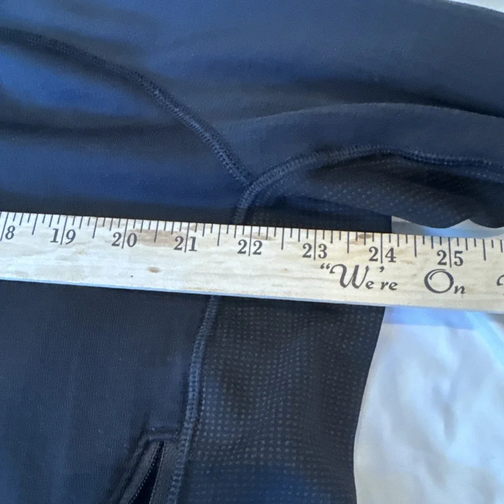 Mountain Hardwear black Zip Up Jacket Polartech XL